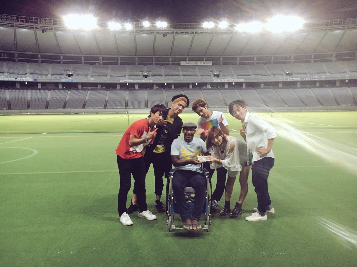 hebisawa's tweet photo. 本日はご来場誠にありがとうございます！！
只今打ち上げしてます。
enijeの皆様も本当にありがとうございます！！

最高の実験道場二周年記念でした。
本当にありがとうございます^_^

#実験道場
#enije
#矢野ブラザーズ
#BOYS AND MEN
#味の素スタジアム https://t.co/JftnWWOxkV