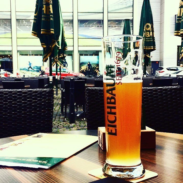 thomaswalworth's tweet image. Work is hard #conferencelife #beers #systemsdrinking ift.tt/2w2PZXF