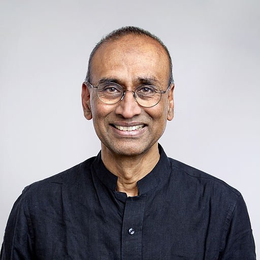 NatureCareers's tweet photo. What's the future for young #scientists? Interview with Venki Ramakrishnan, from @royalsociety. Free: https://t.co/pdyK9GzczJ  #NJCELondon https://t.co/cnf8KGC1zz