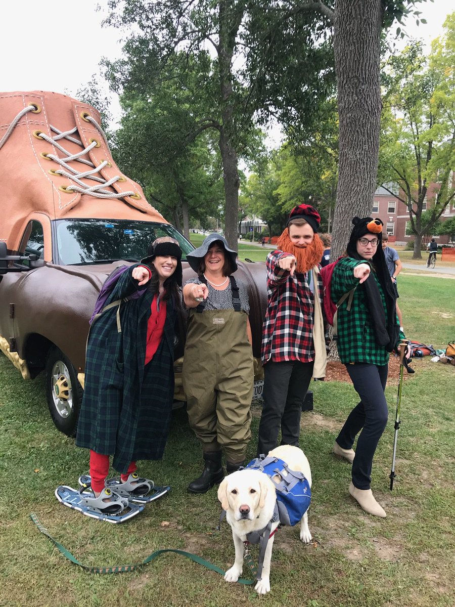 WheelsIAm22's tweet photo. Checked out the L.L. Bean boot car today on campus. Crushed the photo shoot #bootmobilecontest #BeanOutsider https://t.co/oYl3vJCNYo