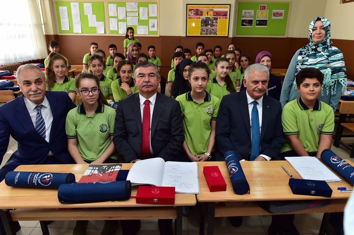 Başbakan Yıldırım ve Bakan Yılmaz yeni eğitim- öğretim yılının ilk ders zilini çaldı
meb.gov.tr/m/haber/14515/…