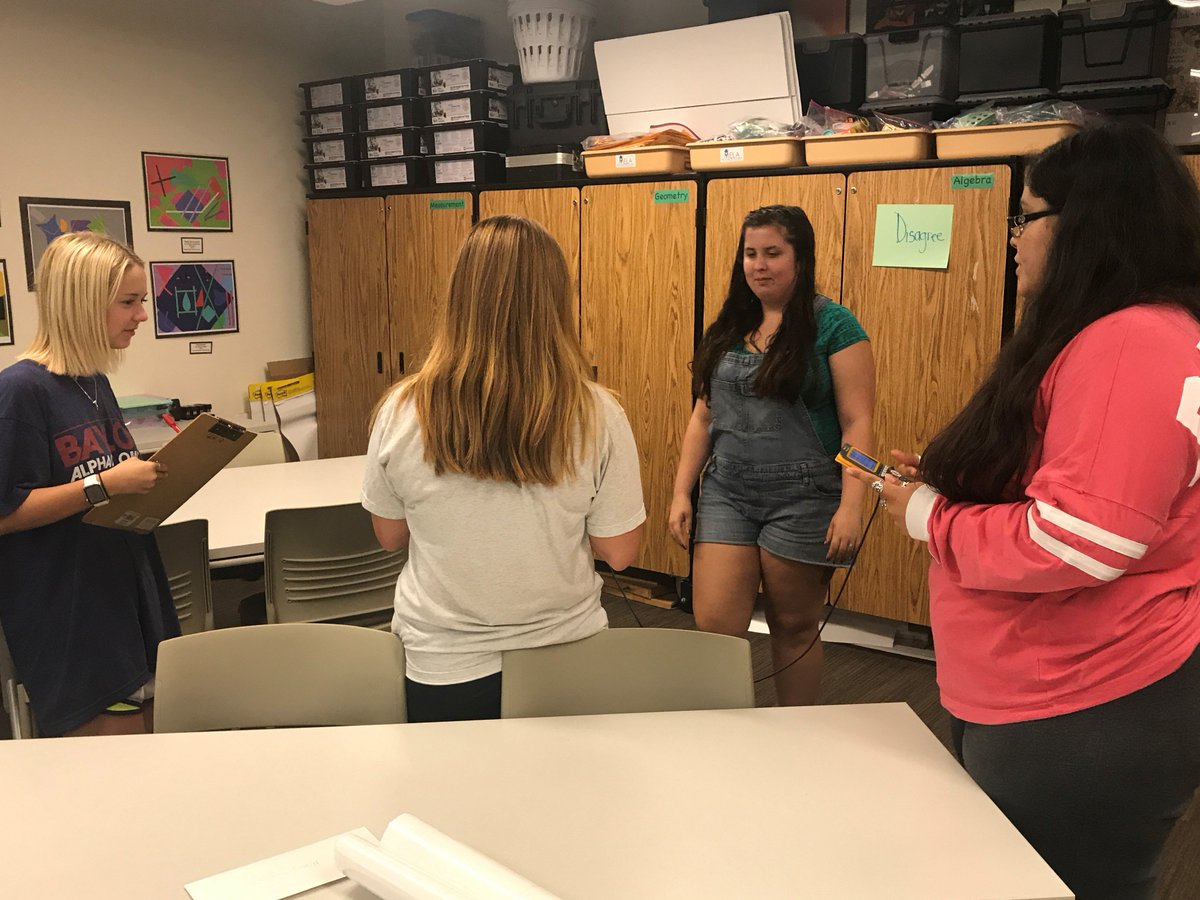 BaylorMathEd's tweet photo. TAs in TED 4348 used motion detectors to learn about integrating tech with functions. @TrenaWilkerson #MathLabResources #GetUpAndMoving https://t.co/Tug1qTLrM2