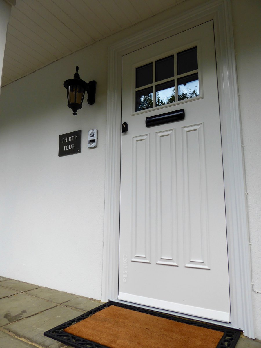 silikaltd's tweet photo. Here's before & after shots of a @SynsealTweet #Masterdor #Craftsman door we installed in #Chelmsford last week - what do you think? https://t.co/MWd85faO1w