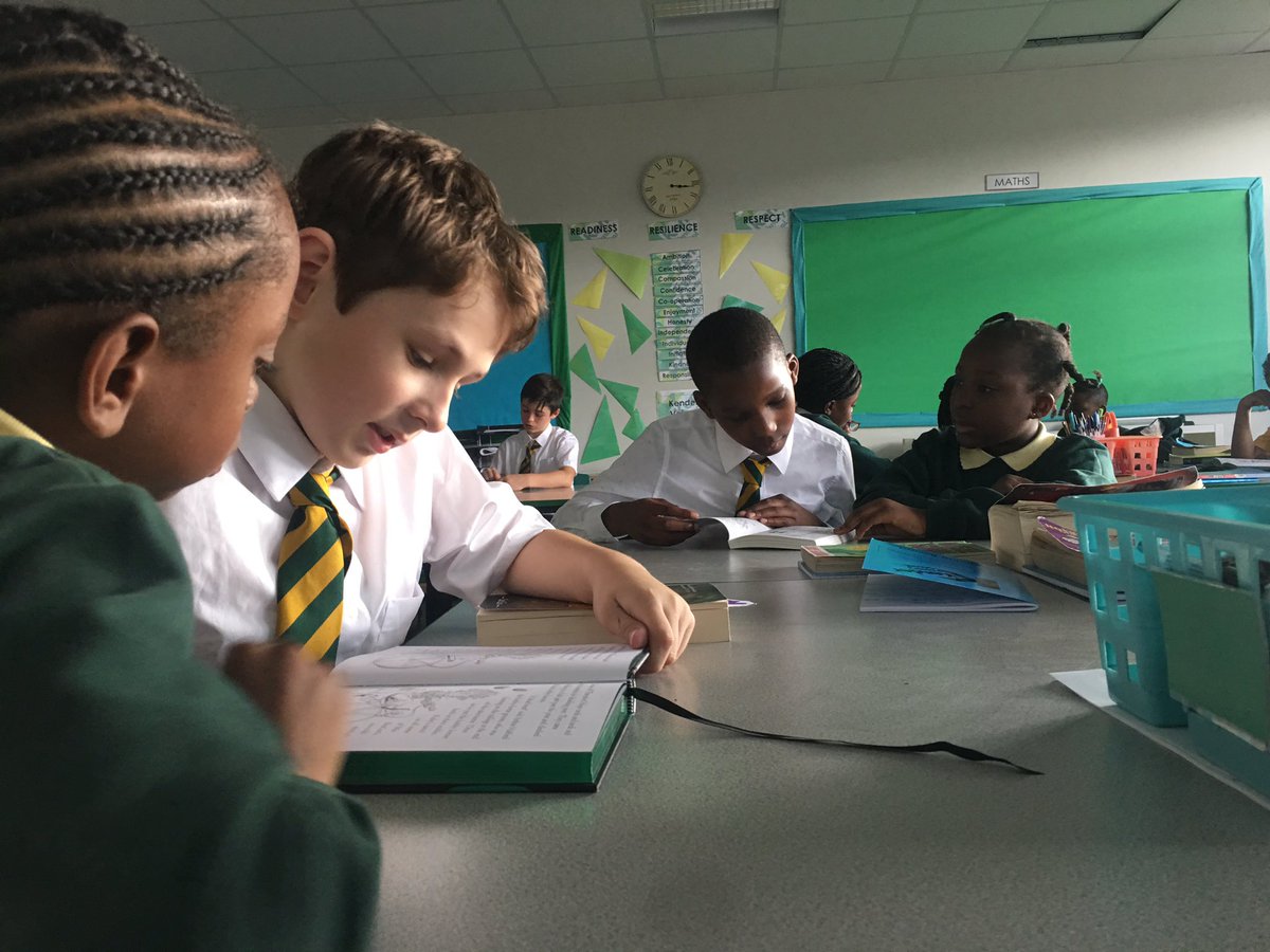 KendAlmond's tweet photo. Oh how @KendAlmond love their reading buddies. #reading #monday #rt #share #buildingthenextgeneration https://t.co/yRg2pA2Syw