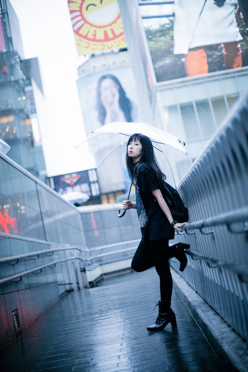 Mako Foto 左向きに偏っちゃった 道頓堀周辺で雨天ポートレート カッコいい系チャレンジ ポートレート ポートレート好きな人と繋がりたい ポートレートモデル募集 カメラマンさん募集 女性カメラマン カメラマンさんと繋がりたい Model