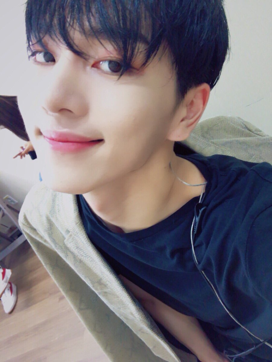 CUBE_PTG's tweet photo. [#키노] 이번 한 주도 힘내기💪 https://t.co/YAyaalnp2r