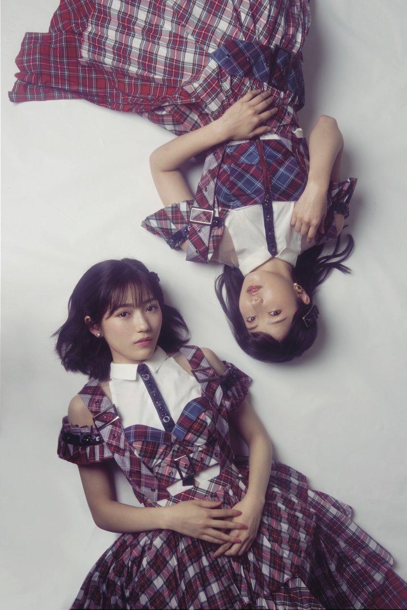 Barfout バァフアウト Twitterren 発売中の号にて Akb48の指原莉乃さん 渡辺麻友さん 横山由依さん 荻野由佳さんの4人にご登場していただいています 松坂 撮影 ティム ギャロ Akb48 指原莉乃 渡辺麻友 横山由依 荻野由佳 Portrait T Co