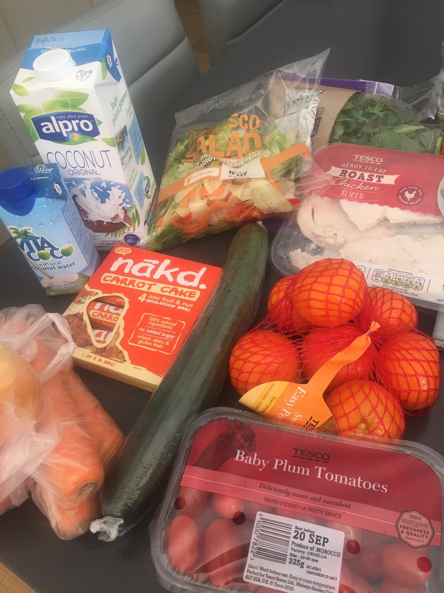HollieMayFulton's tweet photo. Quick food shop done for some snacks and bits for lunch๐
I'm feeling a chicken salad today๐๐ฅ
#LeanQueen https://t.co/VducyjwyOg
