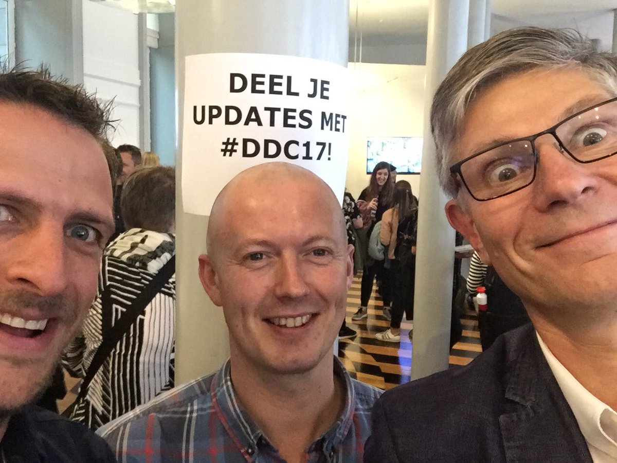 burssens's tweet photo. Met @VincentDeBacker en @DGKenneth #DDC17  #inspiratie #optimalisatie #communicatie 'from calls to clicks' https://t.co/rxHBcfWsAu