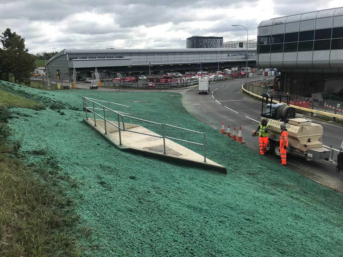 Hydro_Turf's tweet photo. One of the airside teams back @Gatwick_Airport last week to carry out restoration and slope stabilisation works. #soilamendments #claysoils https://t.co/AEix1QvHYV