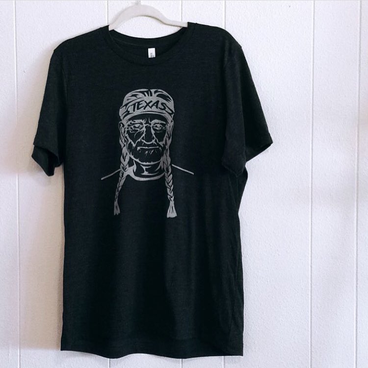 girlfriendsr's tweet photo. We <3 t-shirts!! https://t.co/tvneRrcdQM