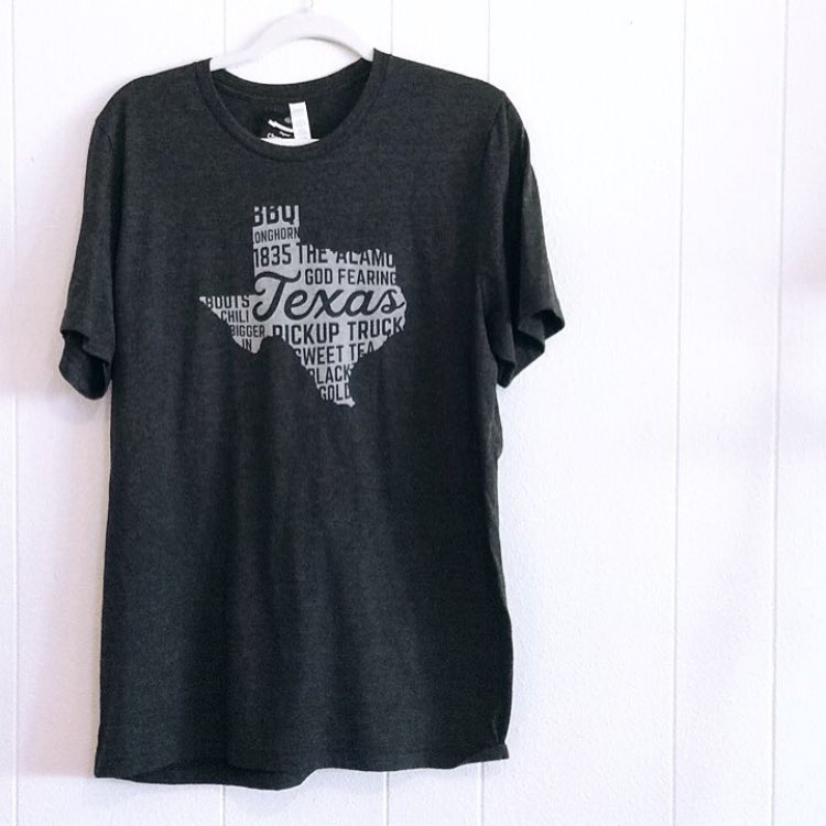 girlfriendsr's tweet photo. We <3 t-shirts!! https://t.co/tvneRrcdQM
