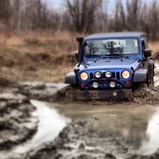 Rise N Shine. Who's ready for some mud on this Monday morning. #BigSnatchOffroad #MuddyMonday
📸:Pinterest; blogofbadass.com