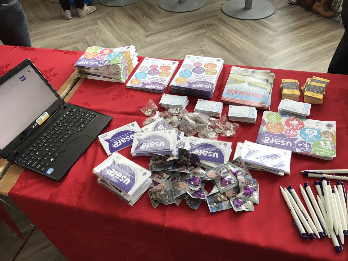 JNE_Security's tweet photo. #FreshersWeek and our #MinderBellAccessories been a massive giveaway to students this year https://t.co/oYUmzQT5zA #PurseSafety #MobileSafe https://t.co/MjxrG2Wb8W