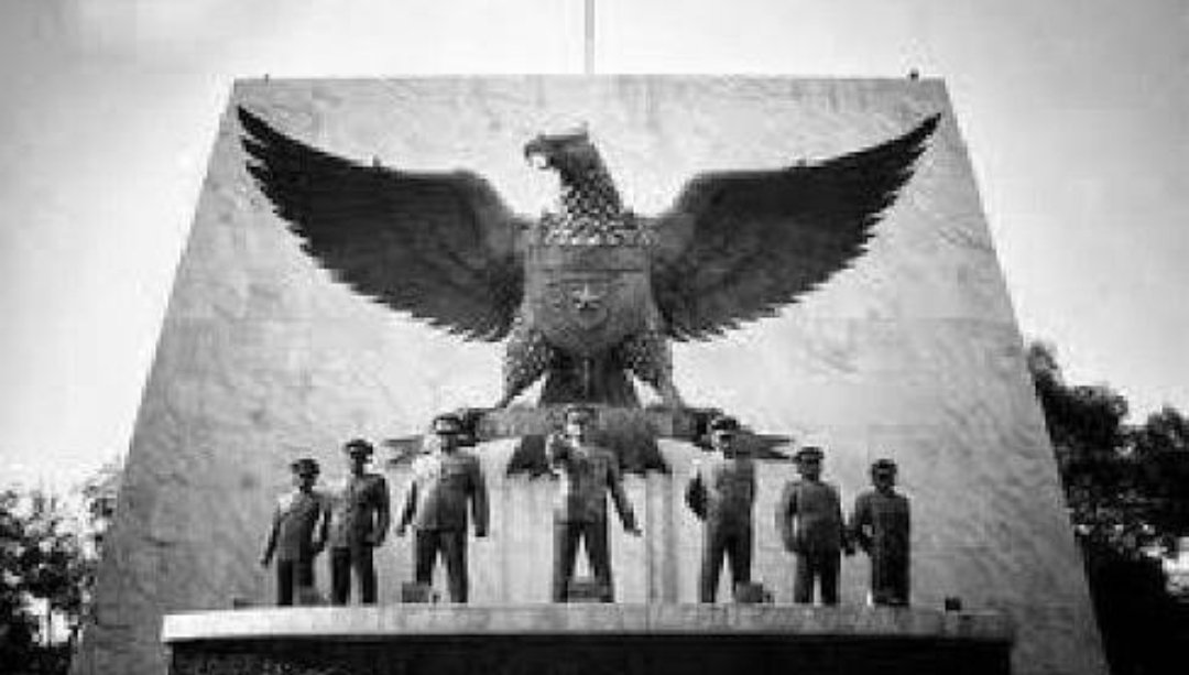 Lokasi NOBAR FILM PENGKHIANATAN G-30-S/PKI di slrh KOREM, KODIM, KORAMIL, BATALYON, BRIGIF &amp; RINDAM JAJARAN DAM SLW 

<a href="/PRFMnews/">Radio PRFM</a> <a href="/humasjabar/">Humas Jabar</a>