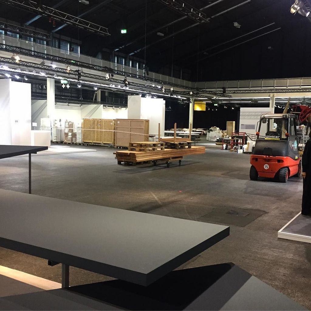 JulietteBigley's tweet photo. Set up at #basel for @tresorcontemporarycraft #metalproject. Great to be here and put faces to names! #lifeofasilv… https://t.co/T5ErKmtqQw https://t.co/jqFoOtNA23