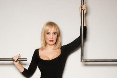 MDeGorgus's tweet photo. "#MarinaLoi, ex assessora grillina a #Roma, diventa attrice per un film horror."
Forte dell'esperienza. https://t.co/D0rUbdQSCF