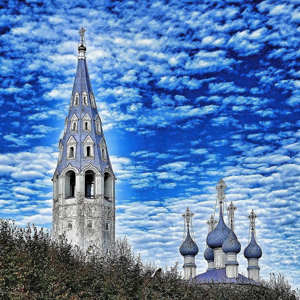 caravan37's tweet photo. Крестовоздвиженский храм с колокольней #Палех #ивановскаяобласть #forumgoldenring #пресстур #russiandiary #russian… https://t.co/QAVnPaKf4P https://t.co/piztLU19OV