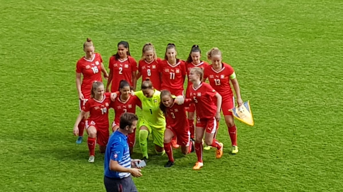 IvanCamponovo's tweet photo. Good luck Switzerland @sigitarnat #4NT #WU19 #SFV #UEFA #Switzerland #Sweden https://t.co/X6YiLIZLo3
