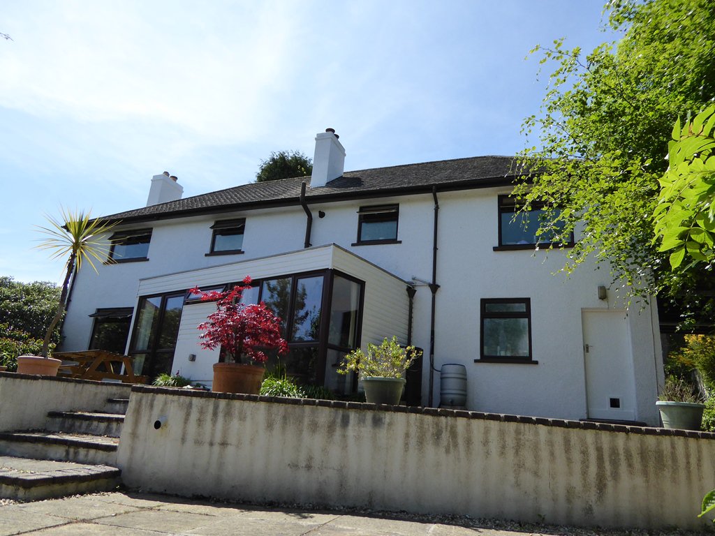 So spacious 😍 #Cornwall #ForSale
> bit.ly/2xKFHjpSo