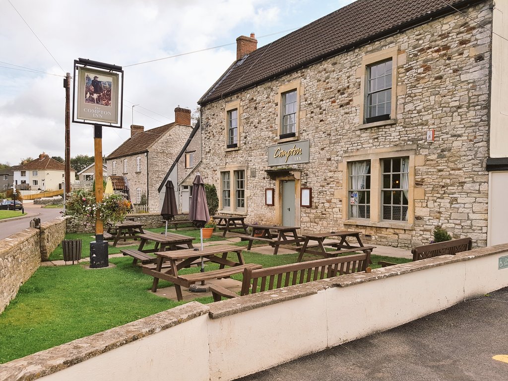 The compton Inn tweet media