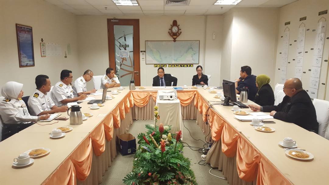 shahfizul343's tweet photo. Inisiatif ke arah perkongsian maklumat @tldm_rasmi bersama @DOF_Malaysia
#K3M
#InfoSharing
#FISHCOM https://t.co/4xFE3h5Vvr