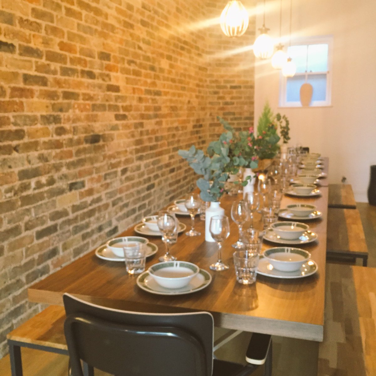 coachhouselets's tweet photo. BRUNSWICK COACH HOUSE AVAILABLE NYE https://t.co/PQ1NBQHWET #HAPPYNEWYEAR #2018 #holiday #friends #brighton https://t.co/mauWTX5HFo