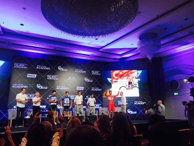 DKAbXA1W4AAJ0E0.jpg:small