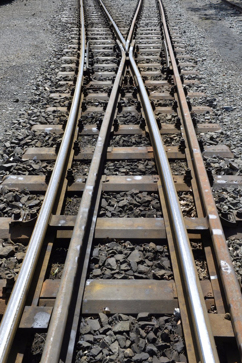 Nach Zusammenstoß in #Augsburg wurde Bahnbetrieb vorübergehend eingestellt. Es ging insgesamt recht glimpflich ab br.de/s/32bqdy3