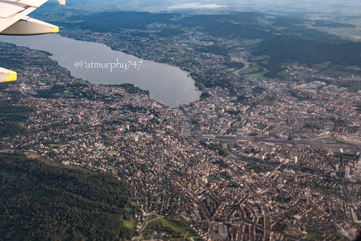 patmurphy747's tweet photo. A view of Zürich city taken from an @FlySWISS flight from @zrh_airport to Düsseldorf #AvGeek @MySwitzerland_e #Cityscape2017 https://t.co/M5PoIgmYAi