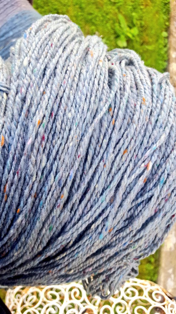 edelspirit's tweet photo. Be different with an original yarn #standout #createyourown #spin #dye #design #knit @Campaignforwool @UKHKA @TKGAGuild @DunsRun #knitfield https://t.co/Xkm2eBvGrz