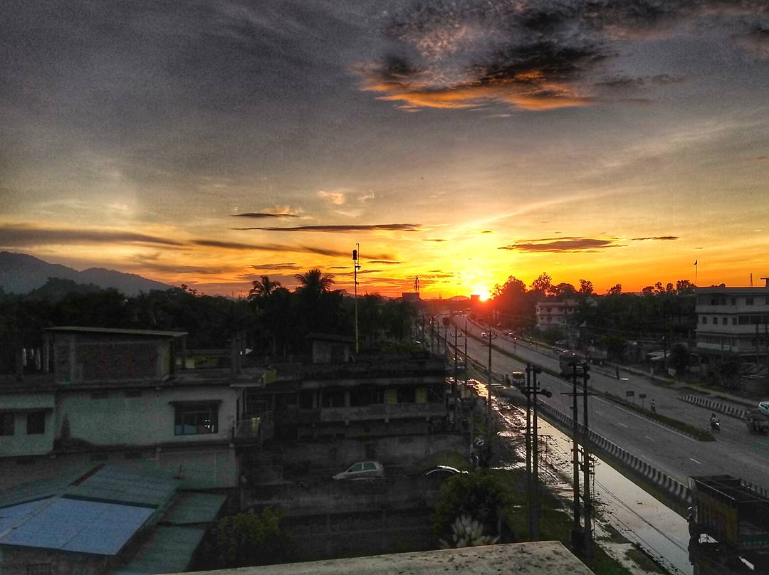 diplomatic_chap's tweet photo. Discovered the joy of Low HDR. Can't stop sharing now! #motoG5Splus #LowHDR https://t.co/qMj7nSKODI