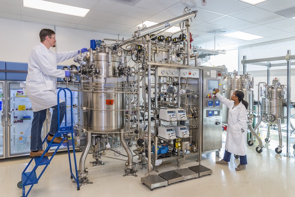 LBNLBioSci's tweet photo. W/ #SBVpilot suppt., #ABPDU & Kalion Inc. develop full-scale glucaric acid production #SmallBiz #Bioeconomy #BioBSE https://t.co/3XsoncuQKo https://t.co/ikySQwObVd