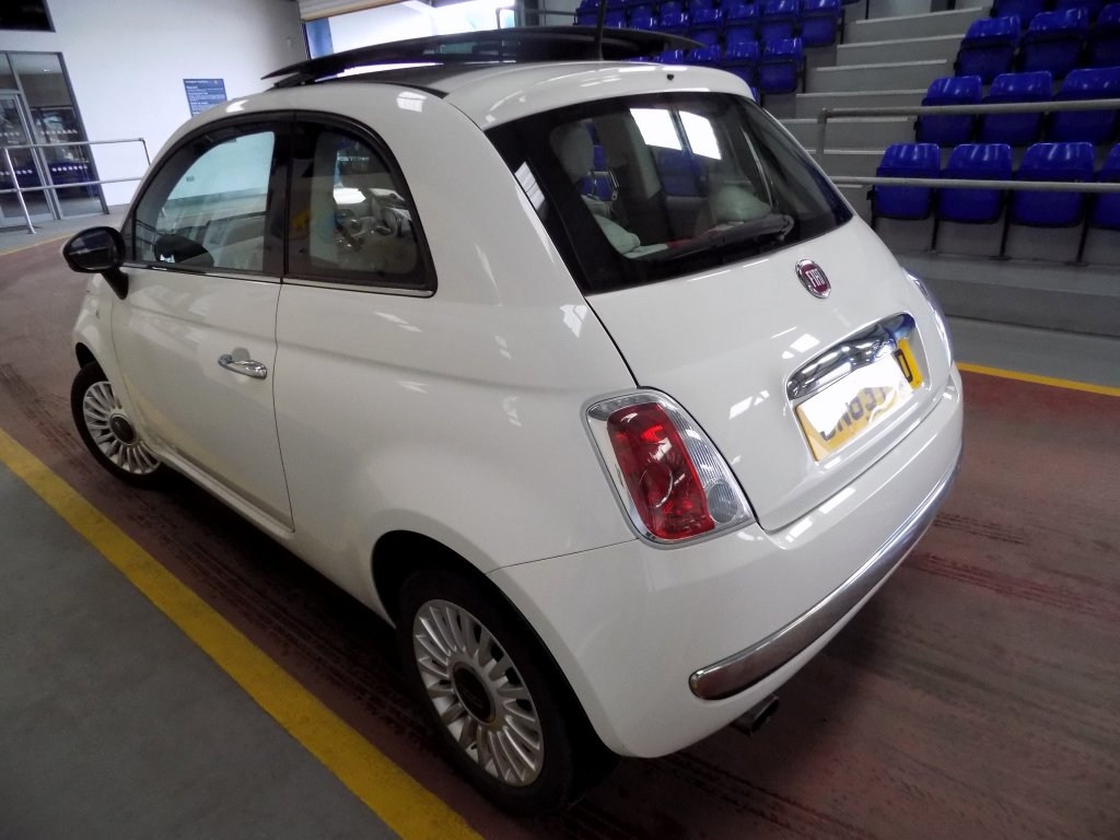 newportauctions's tweet photo. Looking for a first car? We've got the perfect one for you.
To be sold in this evening's auction! 😍
#FIAT500 https://t.co/xRk21EbYYM