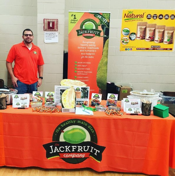 TheJackfruitCo's tweet photo. Head over to our Facebook page & see photos from the 2016 Boston Veg Food Festival: https://t.co/dsbEEEzKXA @VegBoston #BVFF2016 #KnowJack https://t.co/K8XWmMzbah