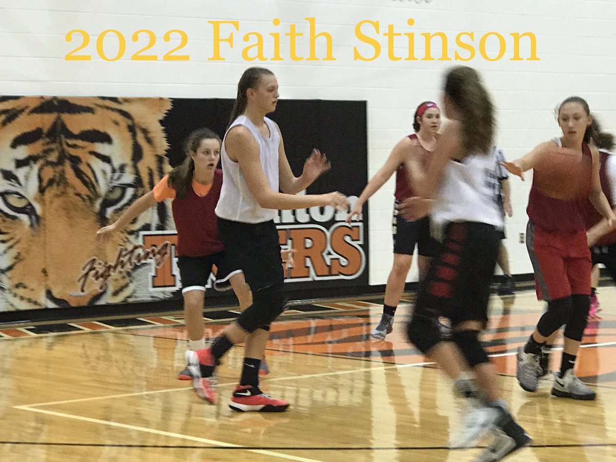 ohio50's tweet photo. #FUTURESHOWCASE 2022 Faith Stinson, 5'11", SF, Long & uses length to score inside. Can score from primieter as well. Runs for really well. https://t.co/NqWuhyPYep