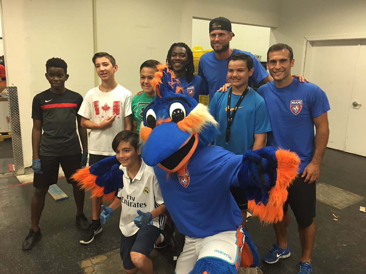 TheMiamiFC's tweet photo. .@TheMiamiFC Community Keepers officially launched last Friday supporting the #HurricaneIrma relief efforts @FeedingSFL! #Our305 #WeLoveYa https://t.co/KtGCfCo4wJ