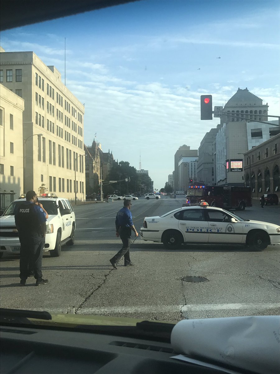 gomurphy's tweet photo. @jallman971 Closing Tucker at Spruce now...SLPD parade of police cars headed east on Clark...#GoodByeAmazon

#ReunificationMyAss

#MAGA https://t.co/VbTbeo6IFu