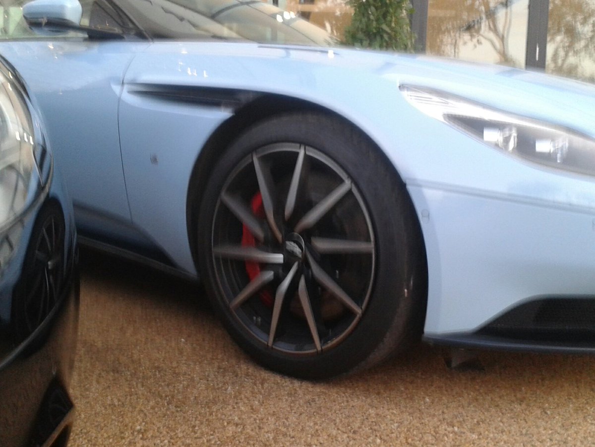 egokarts's tweet photo. @GameSourceCoder @AndyatAston @F1NightRace @astonmartin @Disney @disneyf1 @WeR_AstonMartin @FatboySlim 🙀thats a #BD11hahaha https://t.co/EhHbIRKU5Z