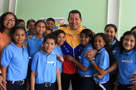 patoteraapc's tweet photo. #VenezuelaAClases Somos soberania educativa el futuro d la patria llena d esperanza cada escuela por ellos a vencer @NicolasMaduro https://t.co/4VGFx2WTxC