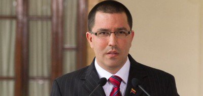 maibortpetit's tweet photo. 1) Aún hay $$ para lujos: Canciller Jorge Arreaza se negó a quedarse en el hotel- ONU como todos los mortales, prefirió el costoso Hyatt NYC https://t.co/2kRfTkdDsJ