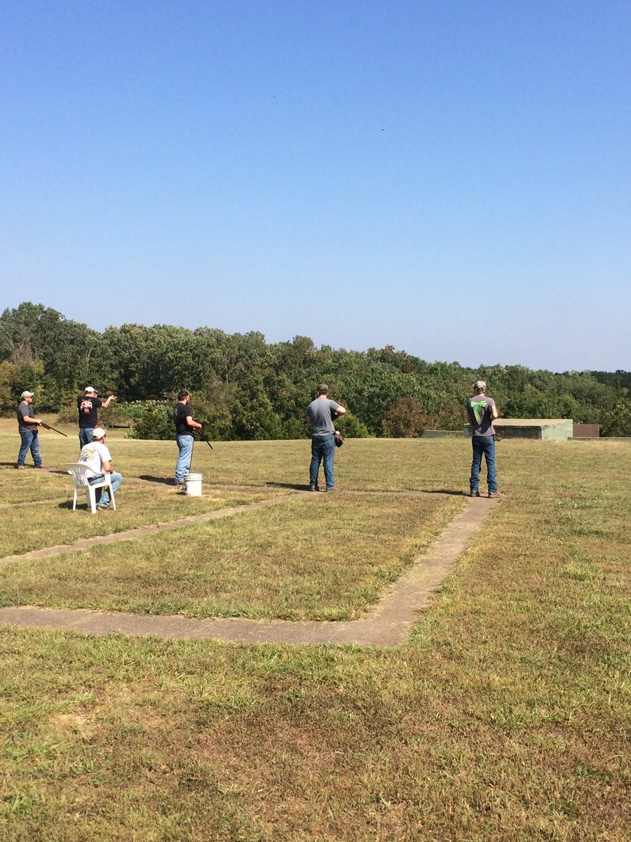 kylemab's tweet photo. Union FFA trap shoot at Vienna A team took 2nd and B team was 13th.  @UnionHighCats @UnionRXI https://t.co/8fp8WFf9Nh
