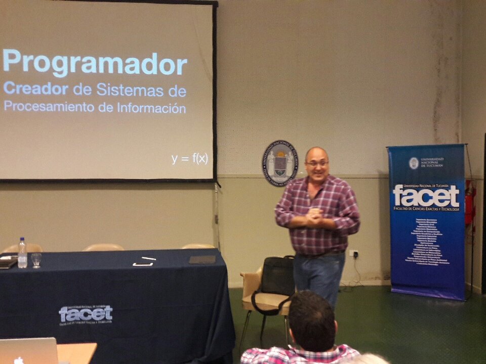 facetuntoficial's tweet photo. "#Deep #Programming", ING. Alejandro #Di Batista. Senana del #PU #FACET #UNT https://t.co/W7Qz3tngdt