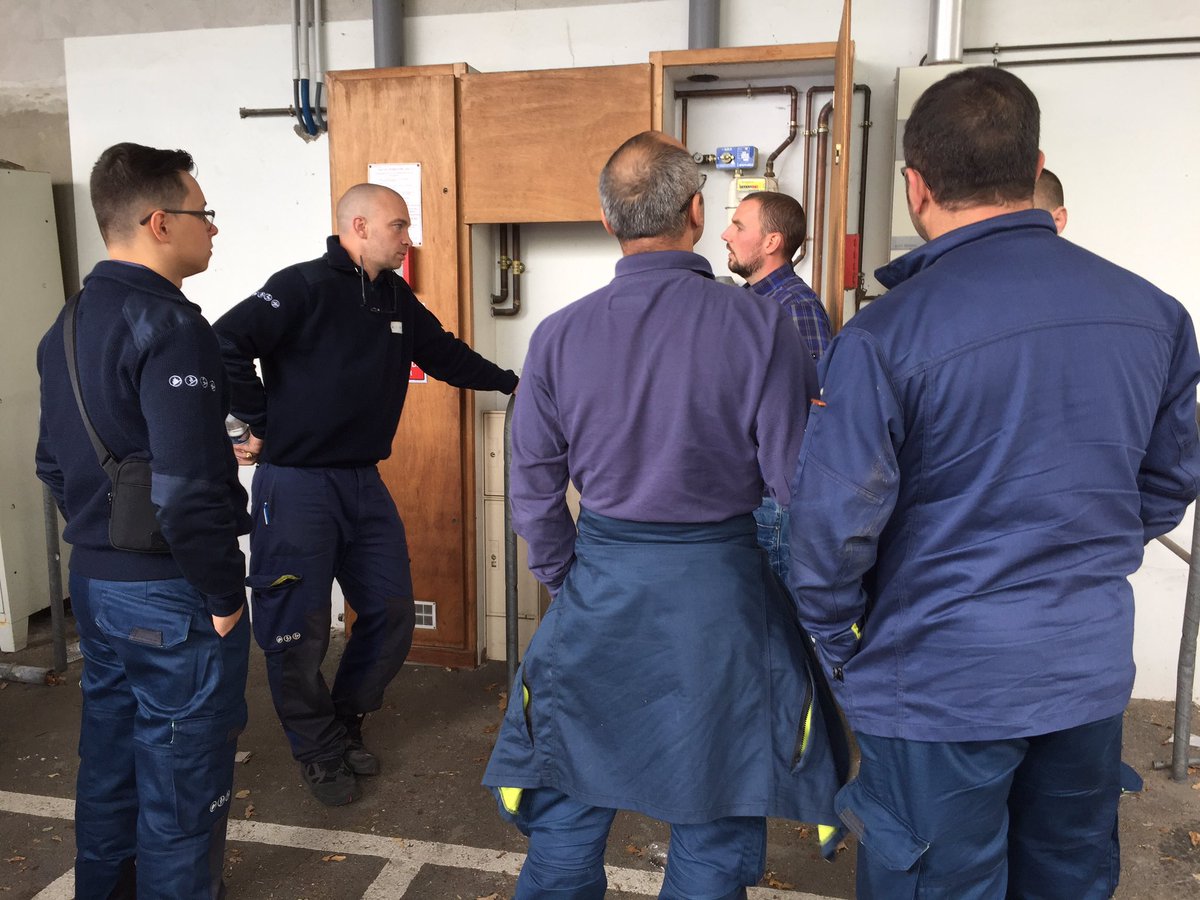 Échange DR/UCF sur la RDG dans le cadre des journées prévention à Alfortville. <a href="/FrancoisePenaud/">Francoise Penaud</a> <a href="/MichaudJm/">jm michaud</a>