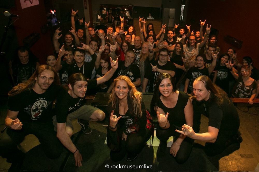 RisingCoreBand's tweet photo. Castellón!Gracias por el calor recibido, sois geniales!Gracias también a @zenobiabanda grandes compañeros y personas! #metal #risingcore https://t.co/t0Y4LiRHLi