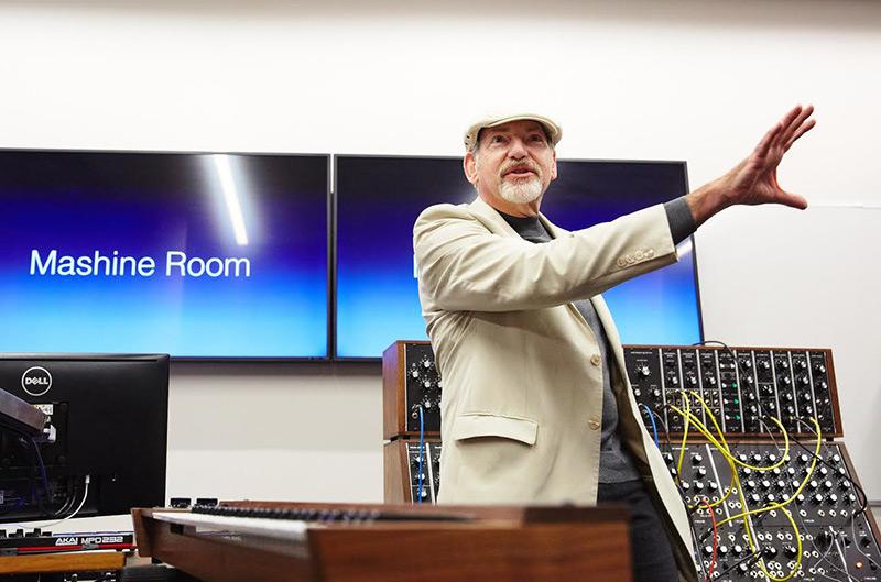 Berklee dedicates one of its new EPD labs to David Mash B.M. ‘76 &amp; receives a limited edition Moog Synthesizer IIIc. bit.ly/2xcgNWG