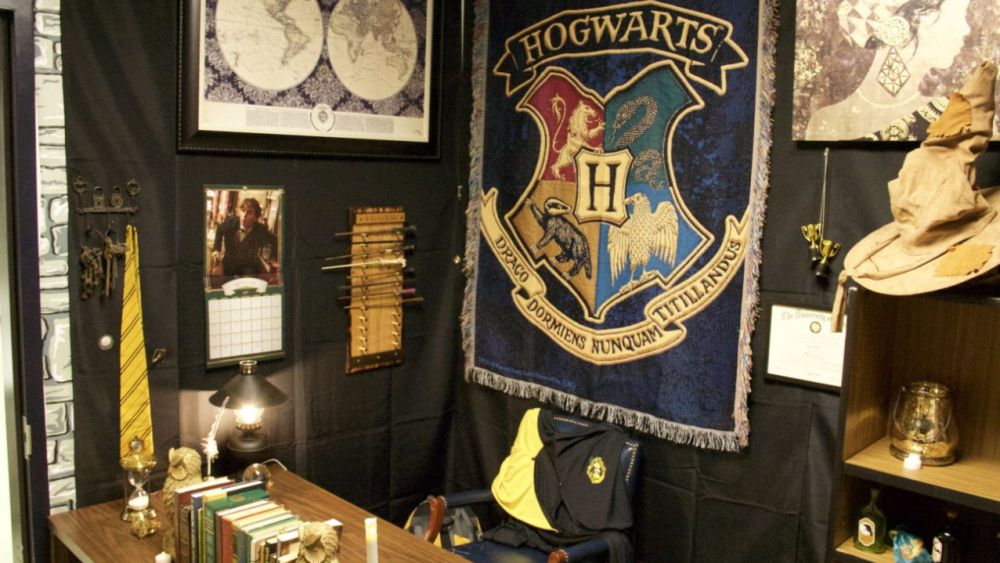 Harry_Potter_TM's tweet photo. Un profesor transforma su clase en Hogwarts para dar una sorpresa a sus alumnos.  

¿Te gustaría tener un profesor así? https://t.co/rlZZKl04Rg