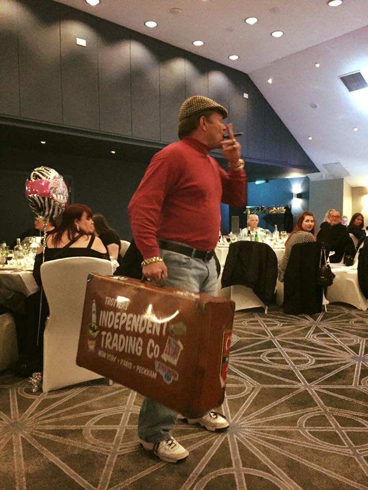 DoubleTreeDock's tweet photo. Thank you to all who attended our #OnlyFoolsandThreeCourses #comedy event on Saturday evening. It was a very #CUSHTY night @ComedyDining :-) https://t.co/C5okBfvnrg