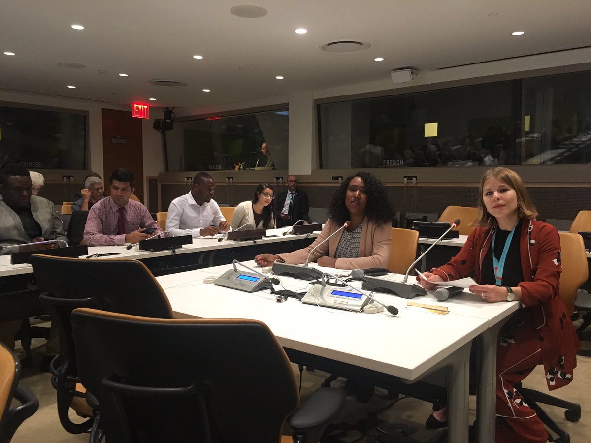 UNYouthAffairs's tweet photo. Starting off #UNGA with young people who are kicking down doors to make sure the #GlobalGoals are achieved by 2030! 

#UNGA #YouthPower 💪🏽 https://t.co/IGNUxw0AFh