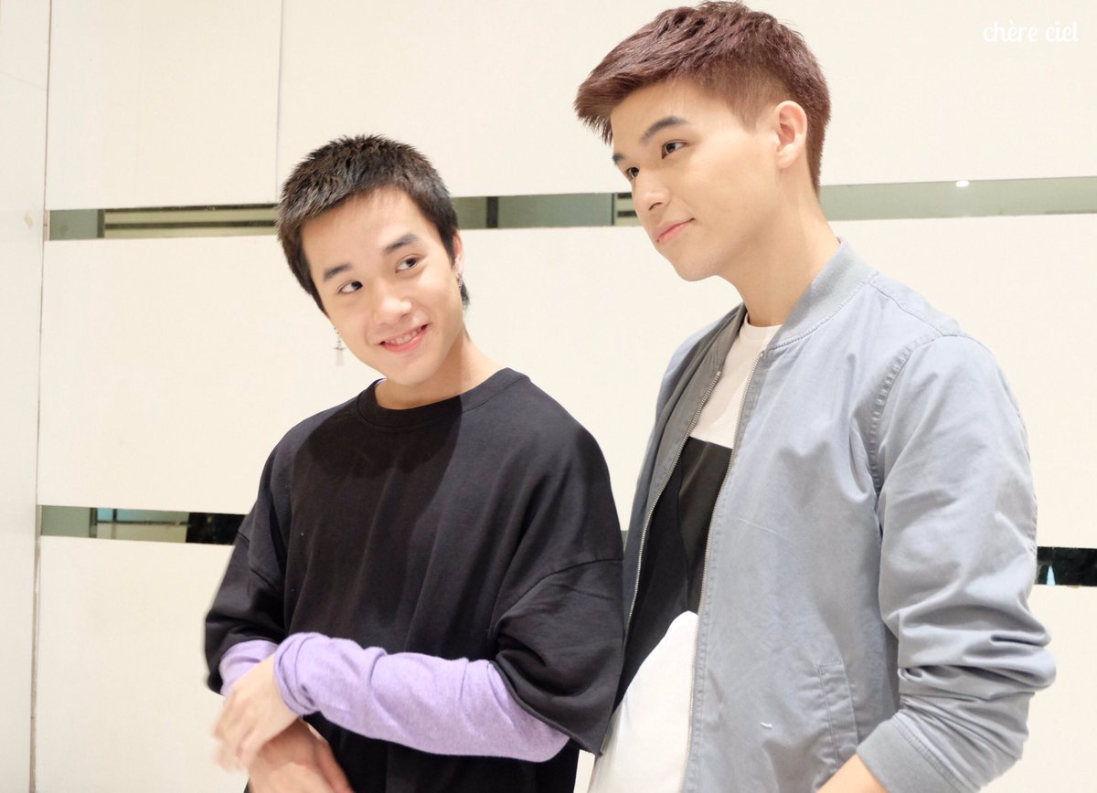 everydayskyy's tweet photo. บูอ่ะ แอบชอบโด่งมานานแล้วนะ #projectStheseries 😳@skywongraveee @jjamyjames #TUSexyBoy #scbdebityeah #Themallshopfinver https://t.co/TZ9fWQyWQQ